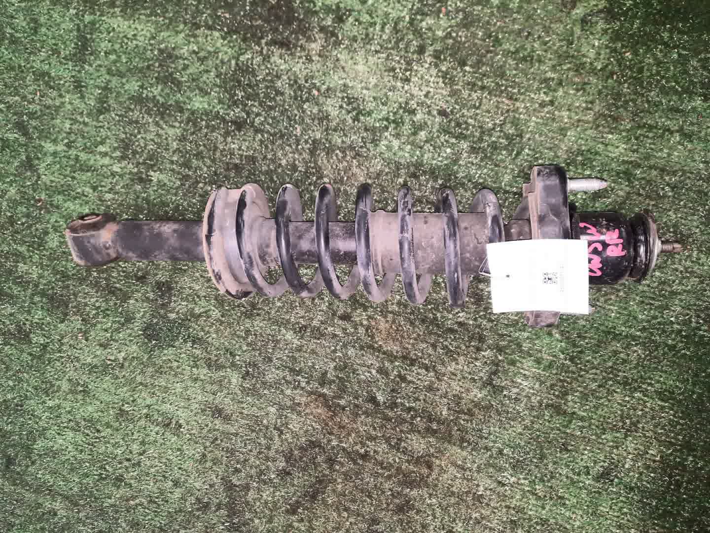 Стойка правая задняя MITSUBISHI OUTLANDER CW4W, CW6W, CW5W 4B11, 6B31, 4B12 1 ракурс Стойка правая задняя MITSUBISHI OUTLANDER CW4W, CW6W, CW5W 4B11, 6B31, 4B12 1 ракурс