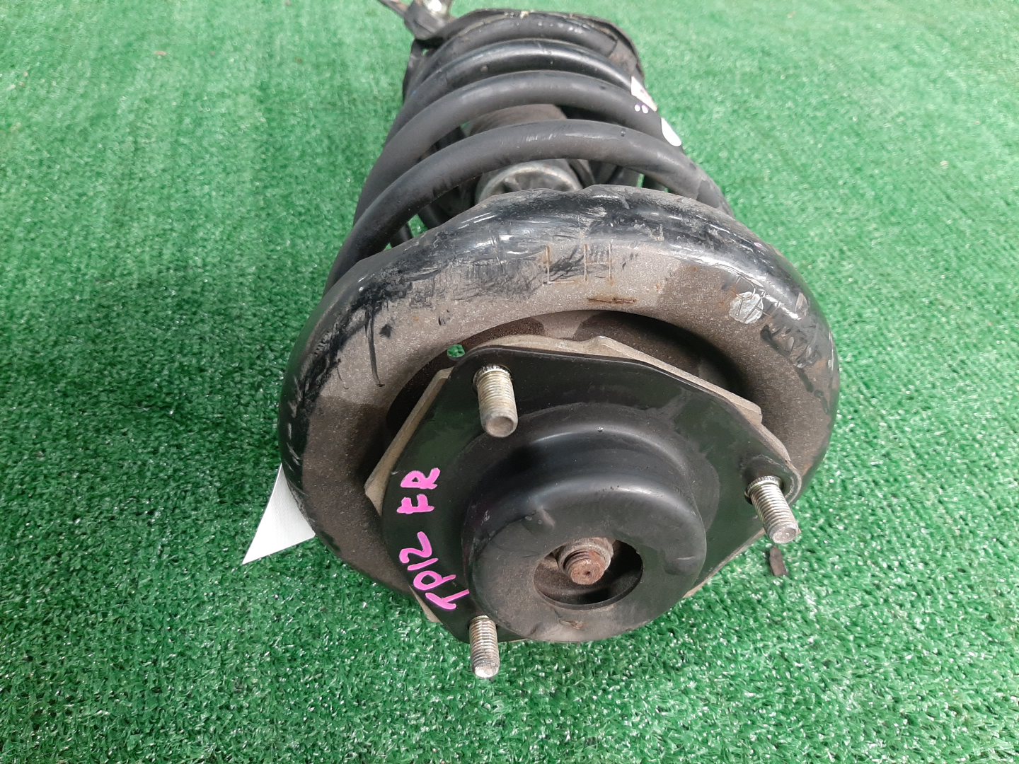 Стойка правая передняя NISSAN PRIMERA P12, QP12, TP12, HP12, RP12, WTP12, WHP12, WRP12 QR20DE, QG18DE, SR20VE, QR25DD 2 ракурс