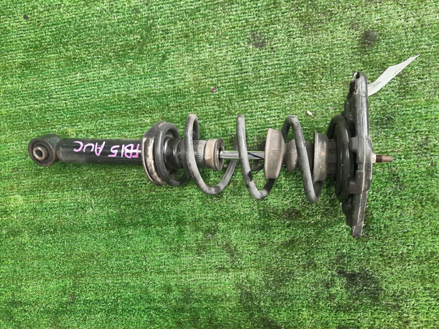 Стойка левая задняя NISSAN SUNNY, BLUEBIRD SYLPHY B15, G10 QG13DE, QG15DE, QG18DD, QG18DE 1 ракурс