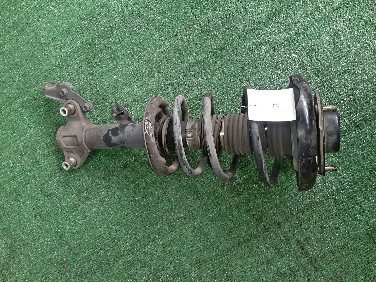 Стойка левая передняя NISSAN PRIMERA P12, QP12, TP12, HP12, RP12, WTP12, WHP12, WRP12 QR20DE, QG18DE, SR20VE, QR25DD 1 ракурс