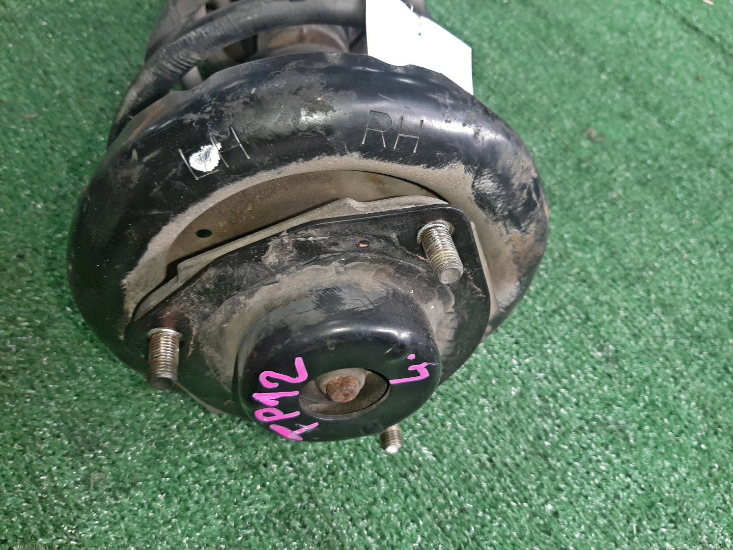 Стойка левая передняя NISSAN PRIMERA P12, QP12, TP12, HP12, RP12, WTP12, WHP12, WRP12 QR20DE, QG18DE, SR20VE, QR25DD 2 ракурс