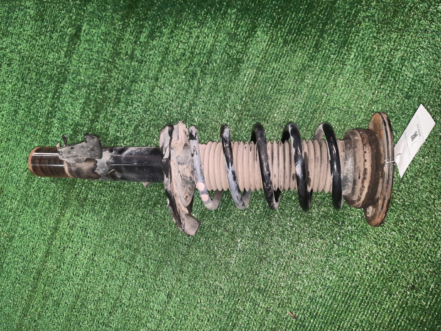 Стойка левая передняя VOLVO V60 FW48 B4164T 1 ракурс