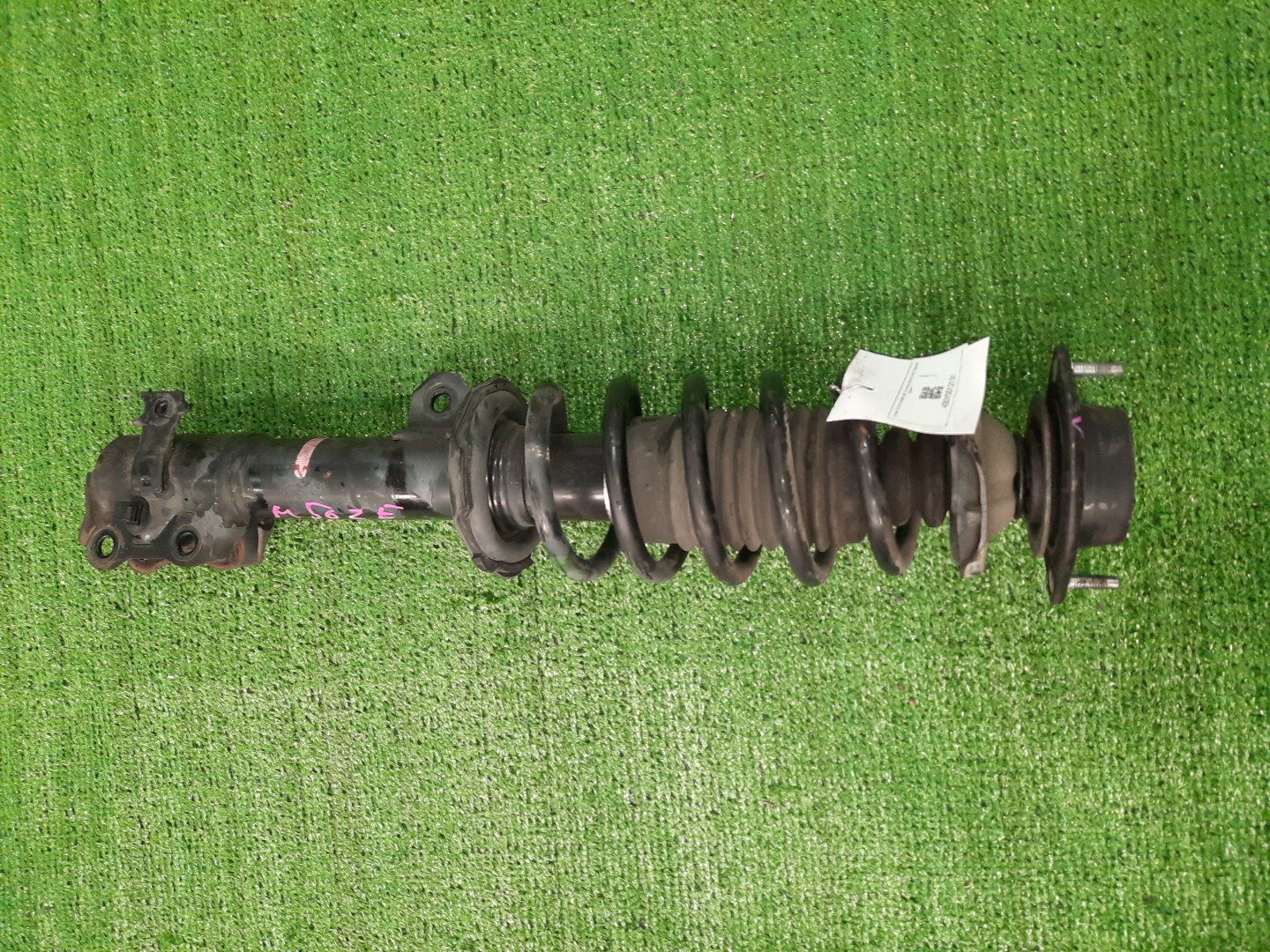 Стойка правая передняя TOYOTA PASSO SETTE M502E 3SZ-VE 1 ракурс