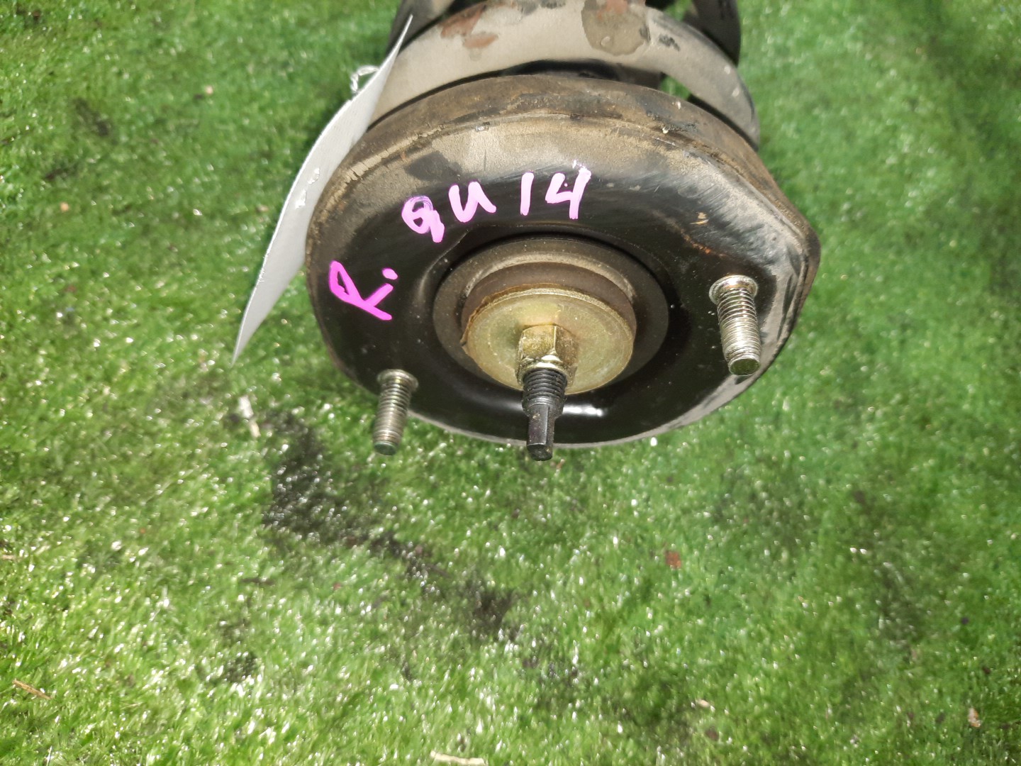 Стойка правая задняя NISSAN BLUEBIRD, PRIMERA QU14, HU14, EU14, P11, WP11, QP11, HP11, WQP11, WHP11 QG18DE, QG18DD, SR20DE, SR20VE, SR18DE 2 ракурс