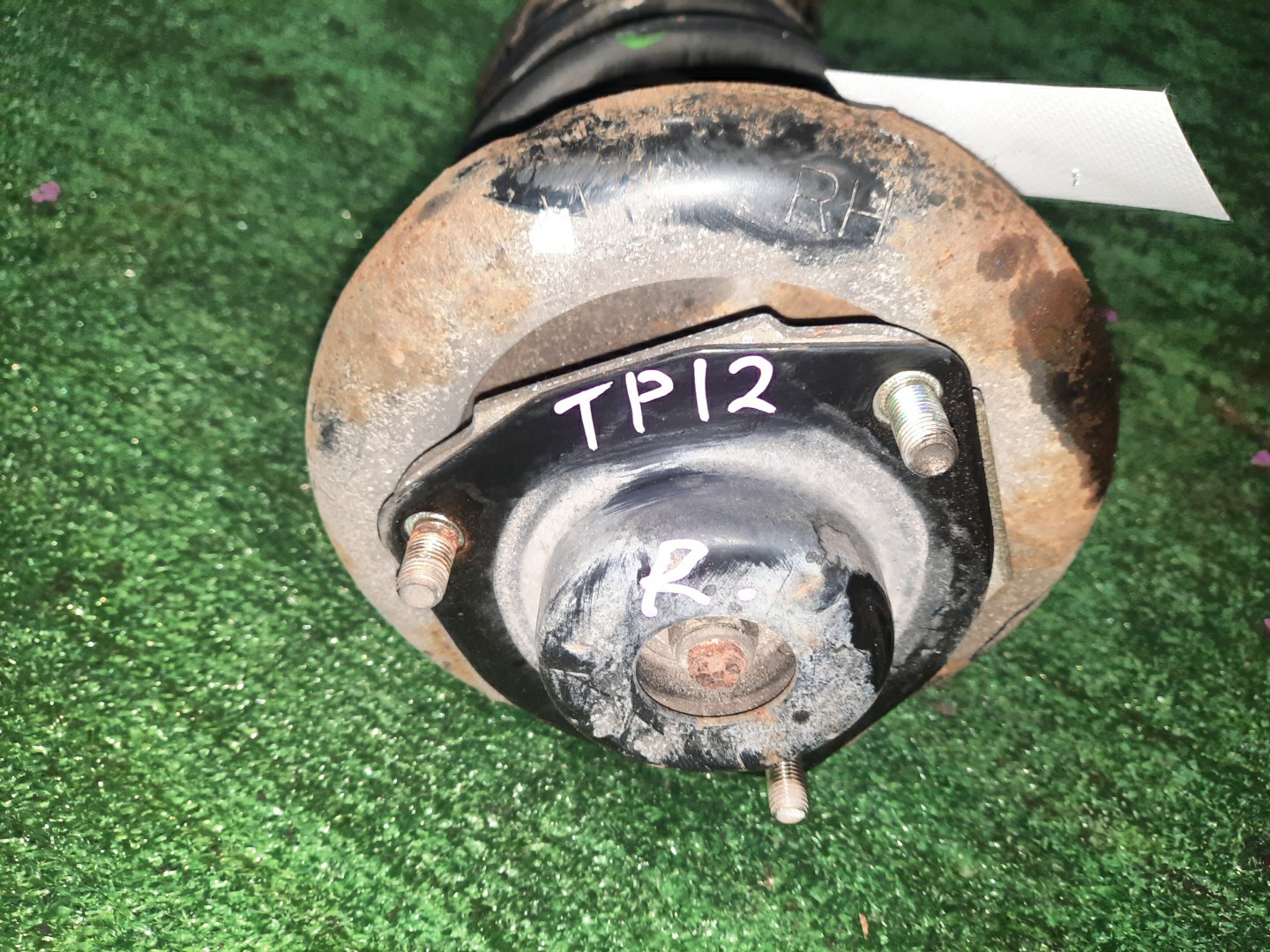 Стойка правая передняя NISSAN PRIMERA P12, QP12, TP12, HP12, RP12, WTP12, WHP12, WRP12 QR20DE, QG18DE, SR20VE, QR25DD 2 ракурс