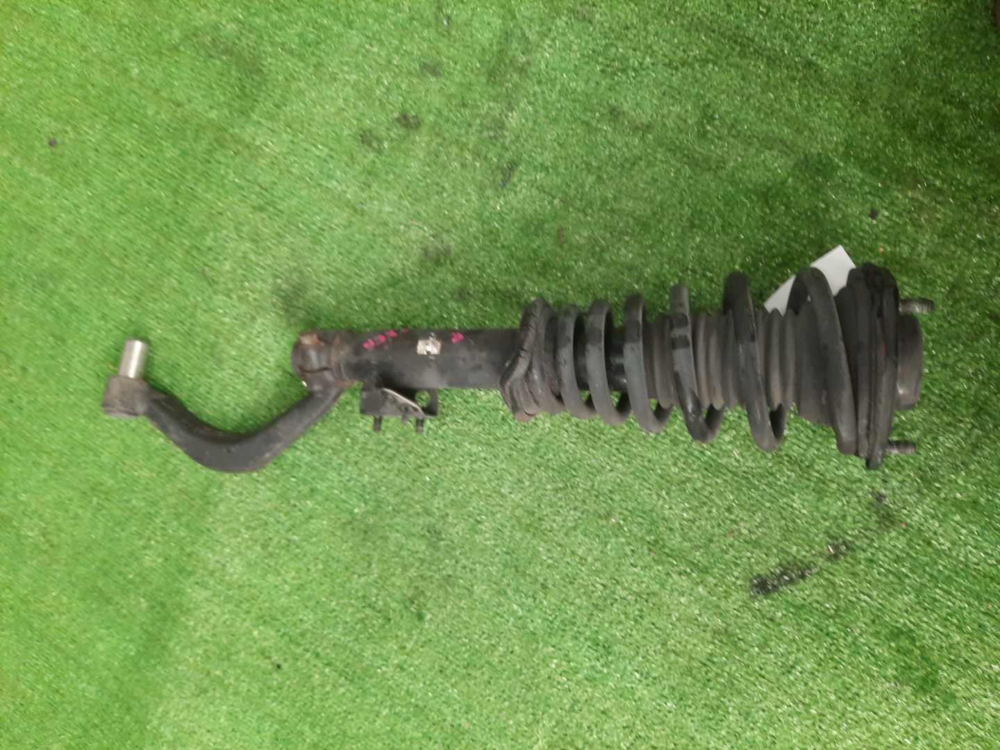 Стойка правая передняя MAZDA MILLENIA TAFP KF-ZE 1 ракурс