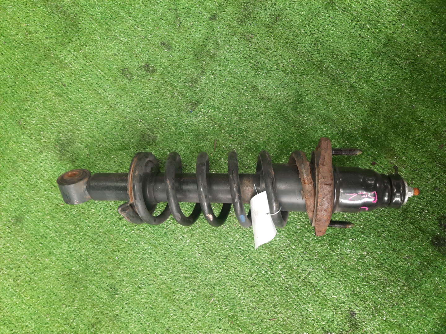 Стойка левая задняя HONDA EDIX BE3, BE1, BE2, BE4, BE8 K20A, D17A, K24A 1 ракурс