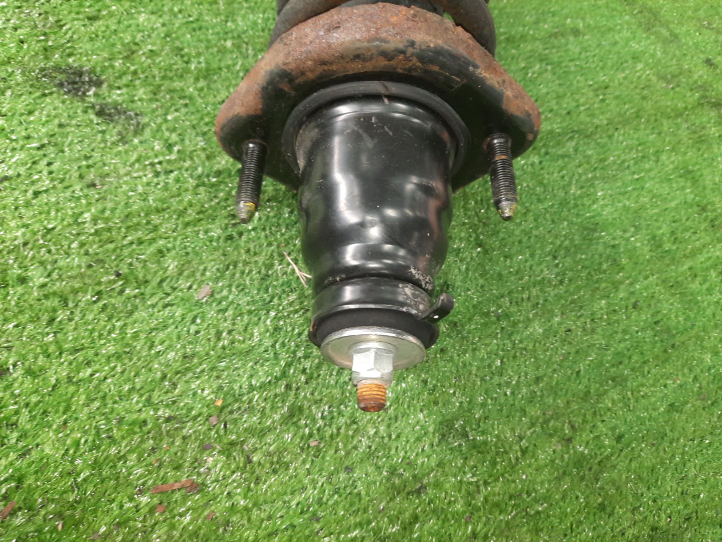 Стойка правая задняя HONDA EDIX BE3, BE1, BE2, BE4, BE8 K20A, D17A, K24A 2 ракурс