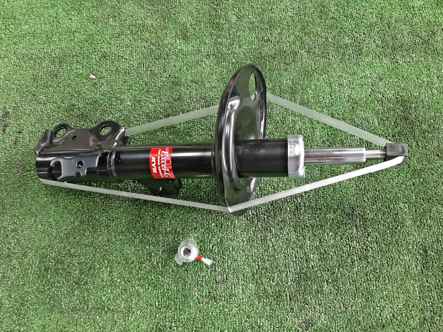 Стойка левая передняя TOYOTA HARRIER AVU65W 3350039 1 ракурс