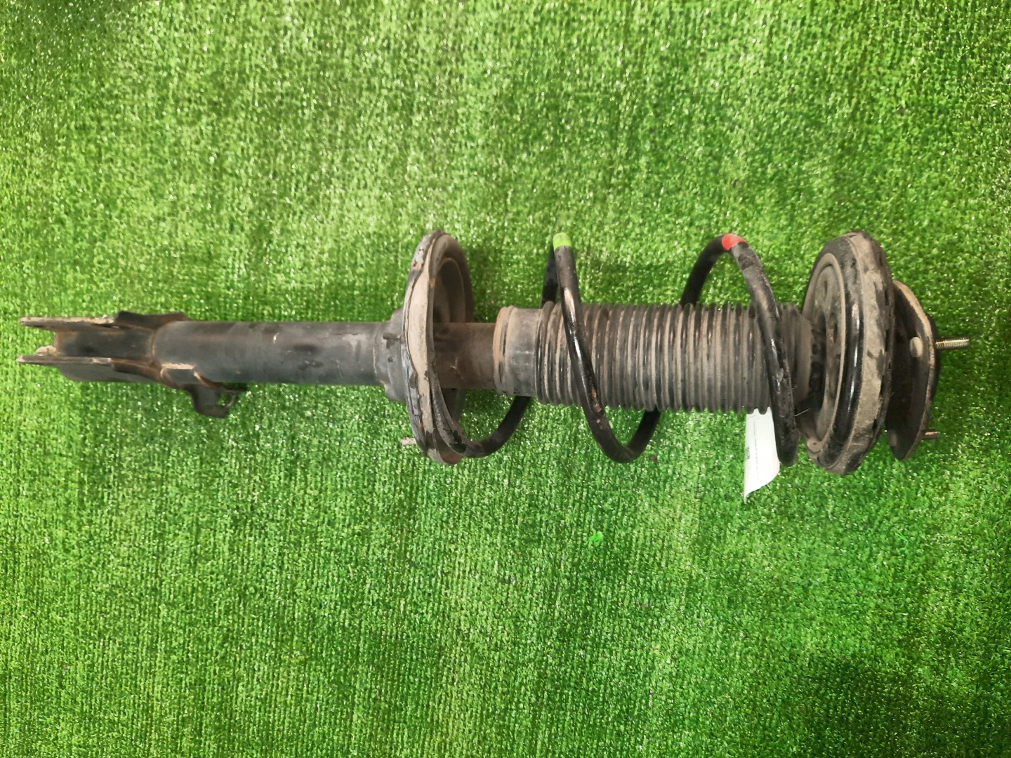 Стойка правая задняя SUBARU IMPREZA GF3, GF5, GF1, GC1, GC5 EJ16E, EJ18, EJ15E 1 ракурс