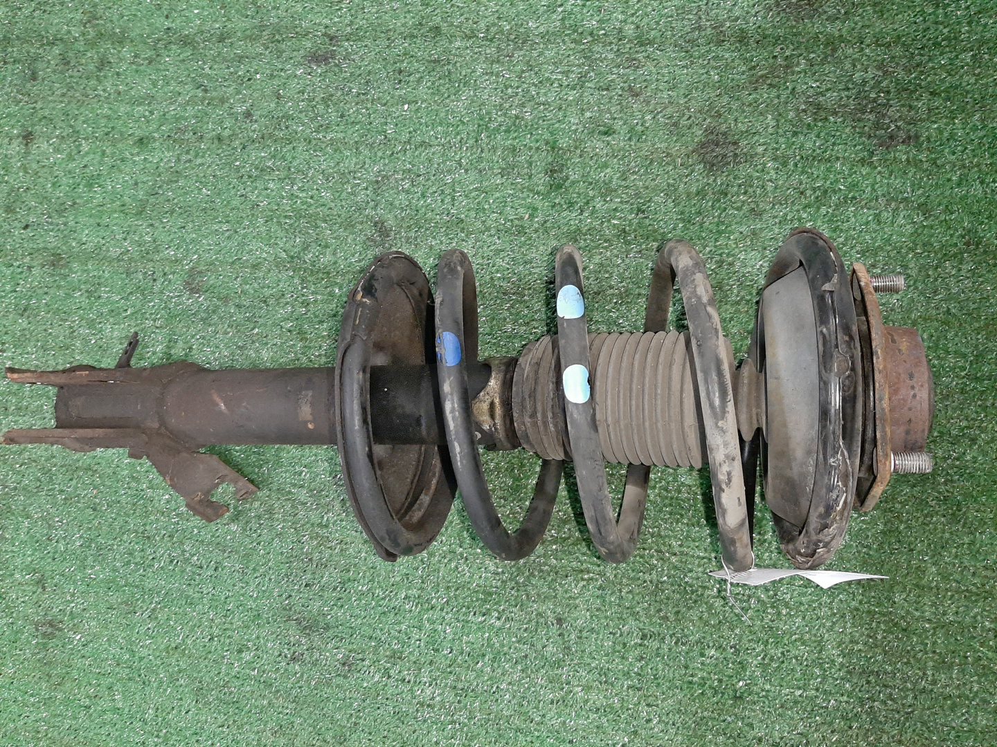Стойка правая передняя NISSAN LIBERTY RM12, RNM12, PNM12, PM12 QR20DE, SR20DE, SR20DET 1 ракурс