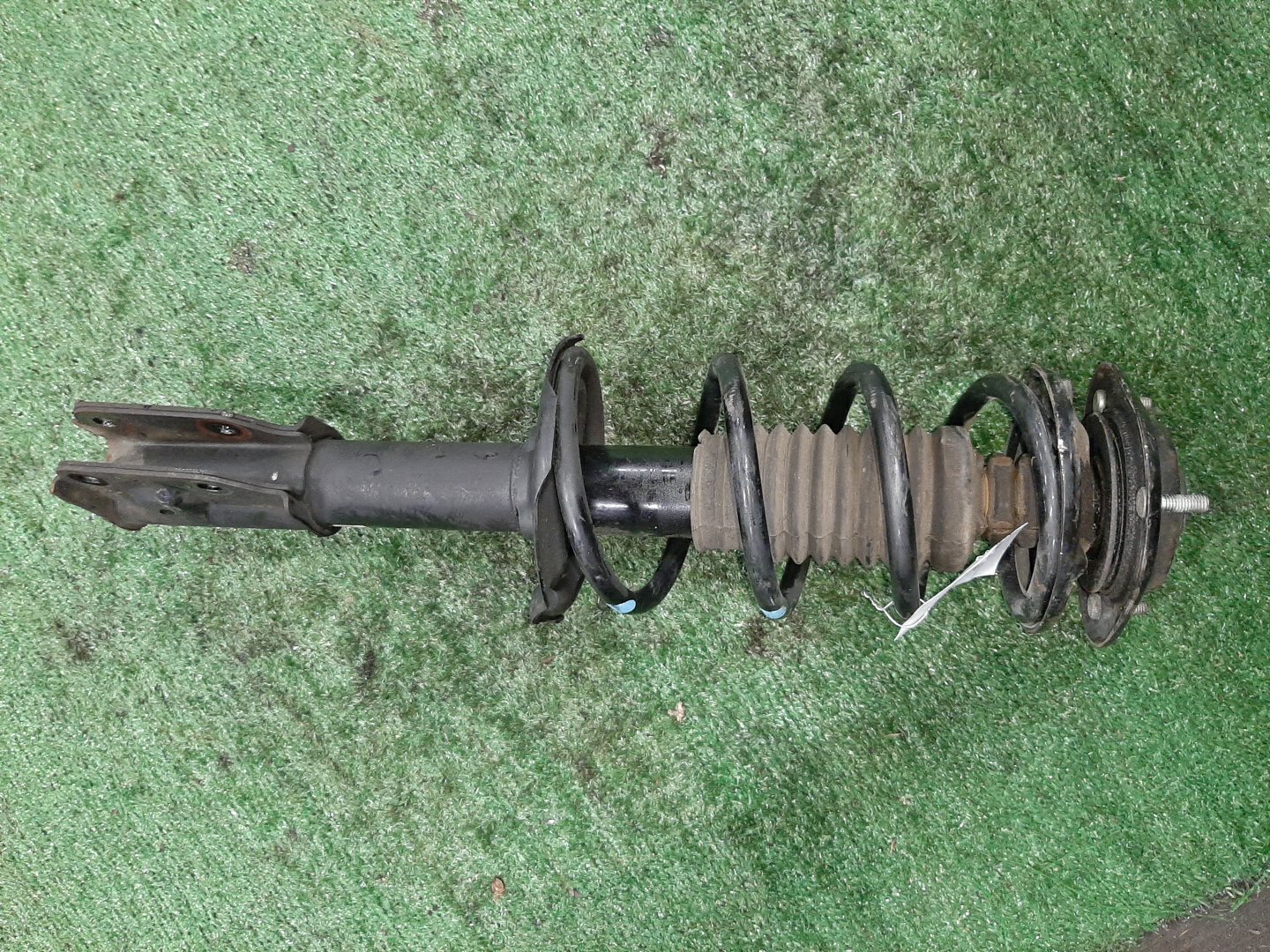Стойка правая передняя TOYOTA RUSH, BE-GO J210E, J200E, J210G, J200G 3SZ-VE 1 ракурс