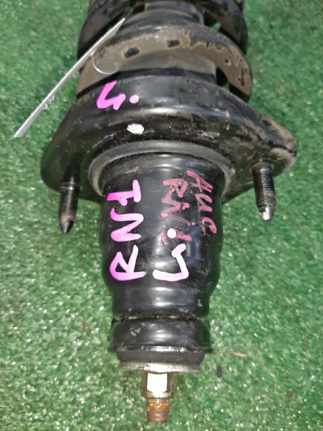Стойка правая задняя HONDA STREAM RN2, RN1, RN3, RN4, RN5 D17A, K20A, K20B 2 ракурс