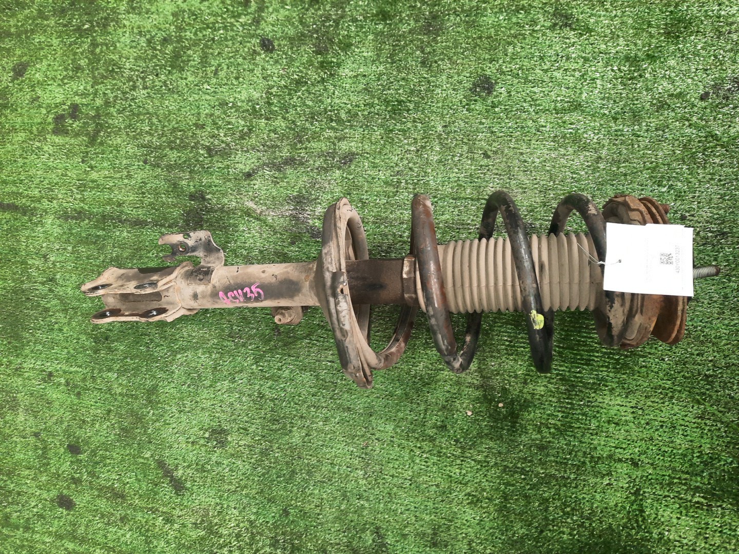 Стойка левая передняя  TOYOTA HARRIER MCU35W, GSU35W, ACU35W, MHU38W 1MZ-FE, 2GR-FE, 2AZ-FE, 3MZ-FE 1 ракурс
