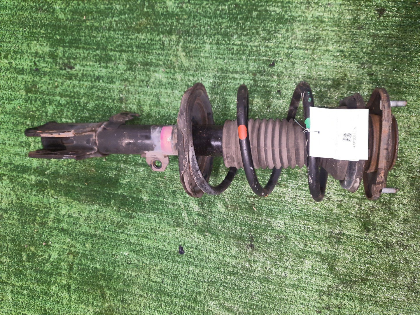 Стойка левая передняя TOYOTA AVENSIS AZT250, AZT251 1AZ-FSE, 2AZ-FSE 1 ракурс