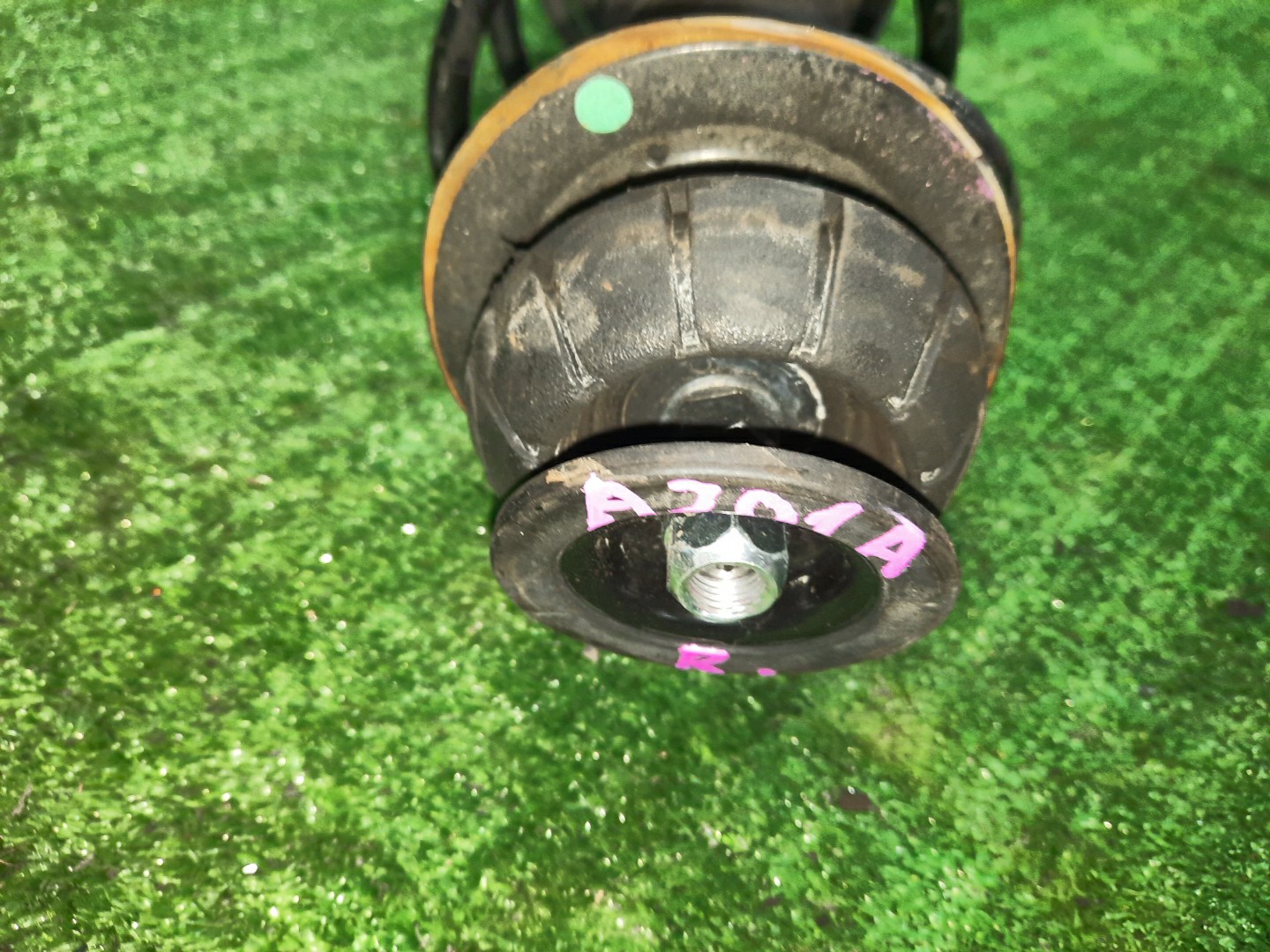 Стойка правая передняя TOYOTA RAIZE, ROCKY A200A, A201A, A202A, A200S, A202S, A201S 1KR-VET, WA-VE, WA-VEX 2 ракурс