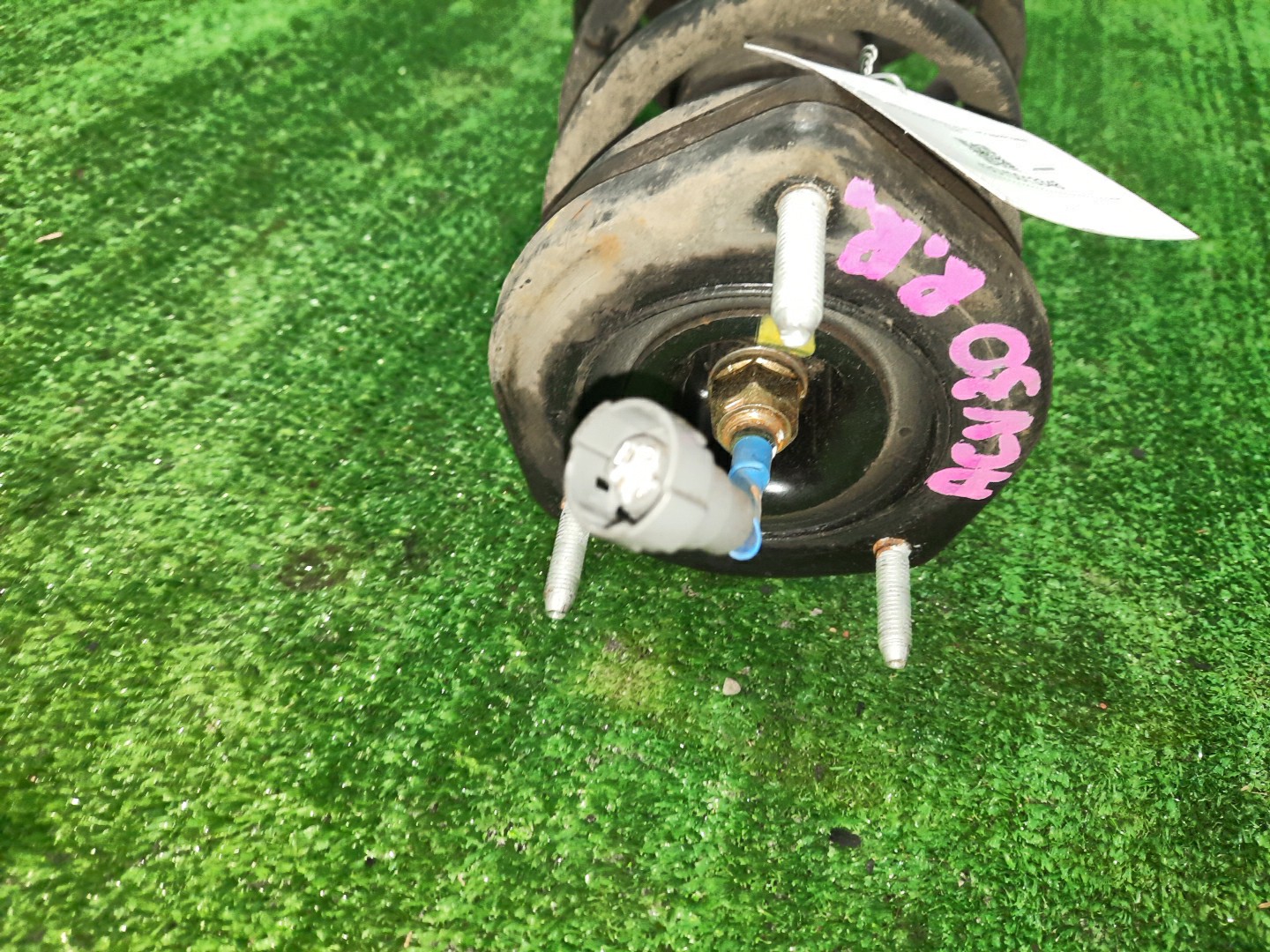 Стойка правая задняя TOYOTA CAMRY, WINDOM ACV30, MCV30 2AZ-FE, 1MZ-FE 2 ракурс
