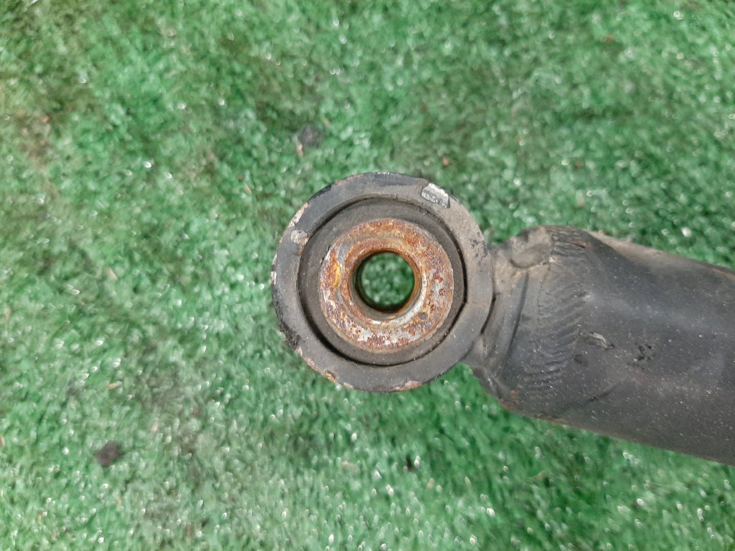 Стойка левая задняя NISSAN PRIMERA P12, QP12, TP12, HP12, RP12, WTP12, WHP12, WRP12 QG18DE, QR20DE, SR20VE, QR25DD 4 ракурс