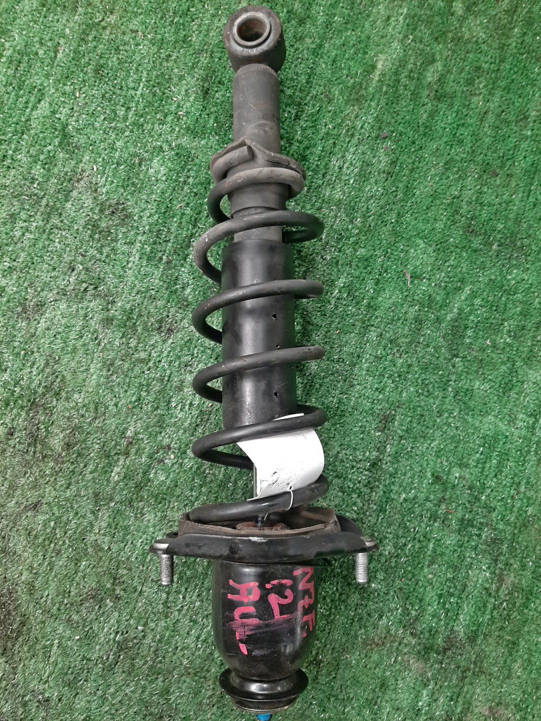 Стойка правая задняя TOYOTA COROLLA, OPA, PREMIO, COROLLA SPACIO, VISTA, ALLION, COROLLA FIELDER, ALLEX, COROLLA RUNX, SIENTA, WILL VS, VISTA ARDEO, COROLLA  AXIO NZE121, NZE120, NZE141, ZZE122, CE121, ZZE123, ACT10, ZCT10, ZZT240, NZT240, AZT240, NZ