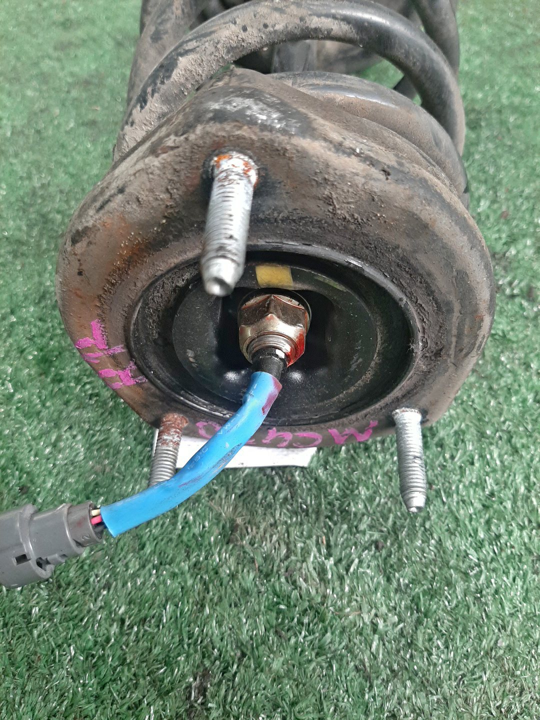 Стойка правая задняя TOYOTA CAMRY, WINDOM ACV30, MCV30 2AZ-FE, 1MZ-FE 2 ракурс