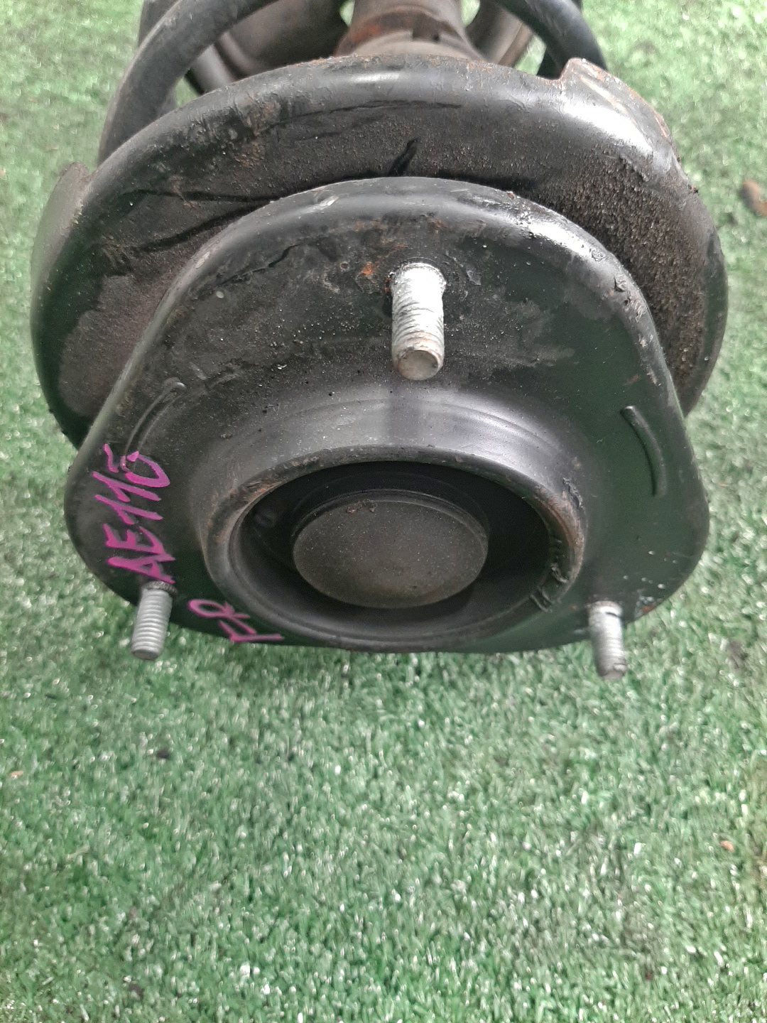 Стойка правая передняя TOYOTA CERES, COROLLA, COROLLA LEVIN, SPRINTER MARINO, SPRINTER, SPRINTER TRUENO AE100, AE110, EE101, EE111, EE108 5A-FE, 4E-FE, 3E 2 ракурс