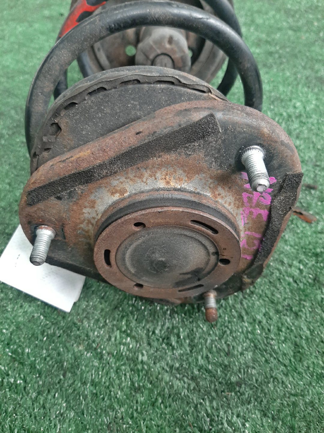 Стойка левая передняя TOYOTA COROLLA, PREMIO, COROLLA SPACIO, WISH, ALLION, COROLLA FIELDER, ALLEX, COROLLA RUNX, WILL VS, COROLLA  AXIO ZZE124, NZE121, NZE120, ZZE122, NZE124, CE121, ZRT265, ZZT240, NZT240, ZRT260, ZZT245, NZT260, ZRT261, NZE121N, Z