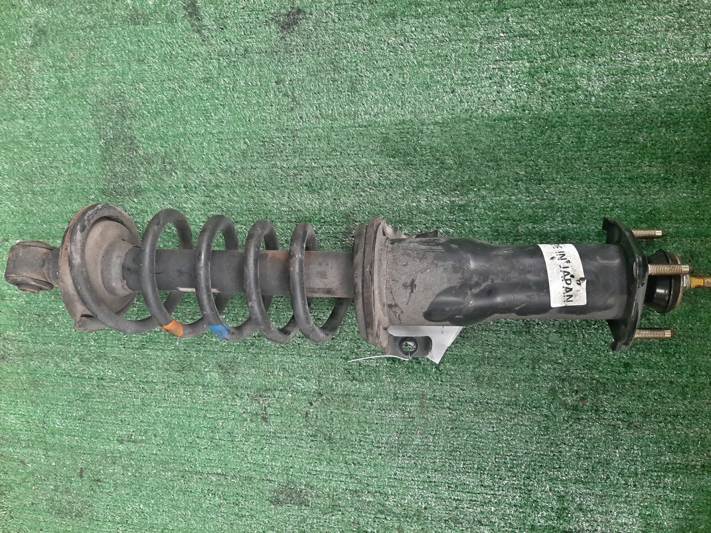 Стойка правая задняя TOYOTA ARISTO JZS160, JZS161 2JZ-GE, 2JZ-GTE 1 ракурс Стойка правая задняя TOYOTA ARISTO JZS160, JZS161 2JZ-GE, 2JZ-GTE 1 ракурс