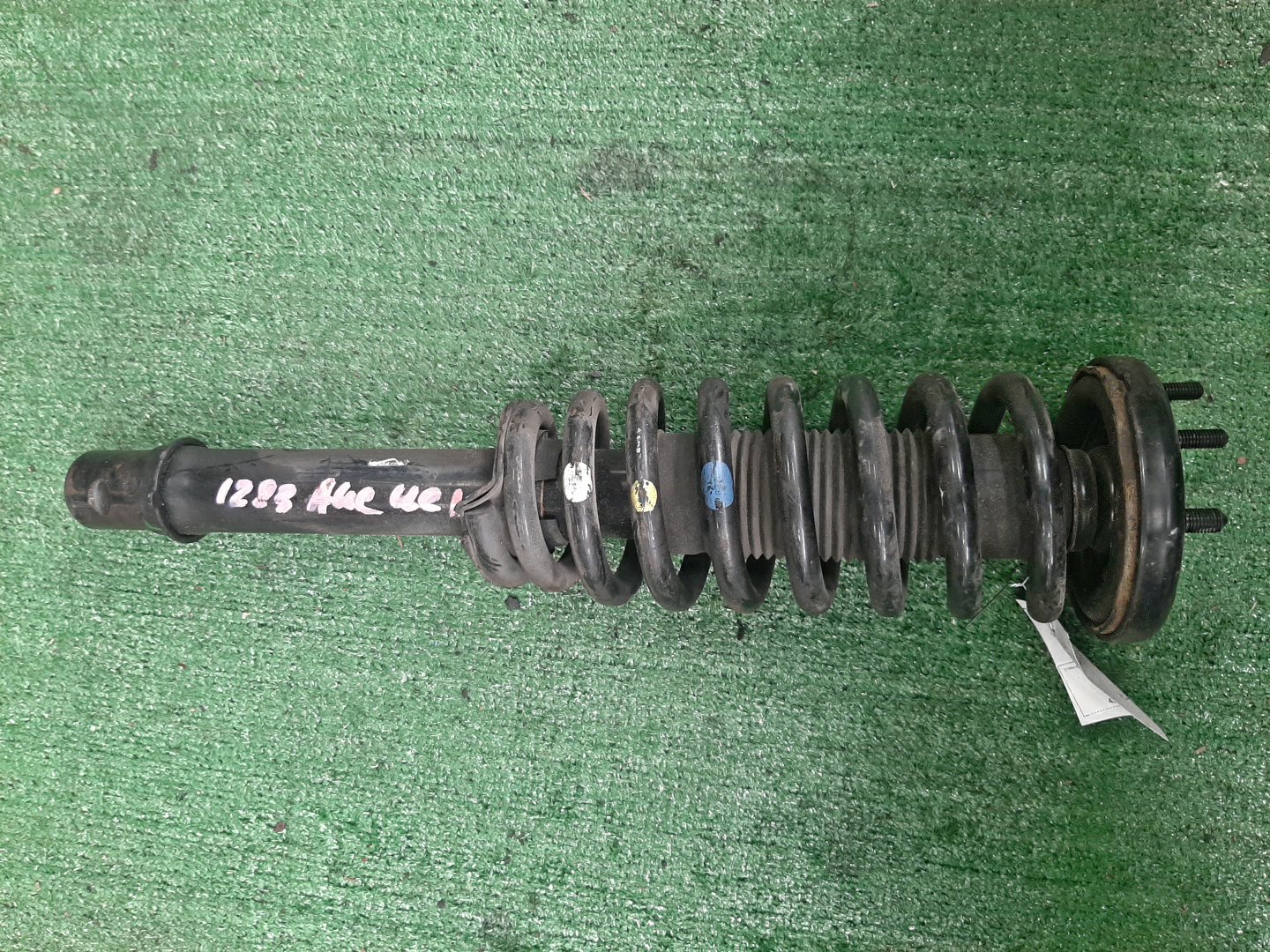 Стойка правая передняя HONDA INSPIRE UC1 J30A 1 ракурс
