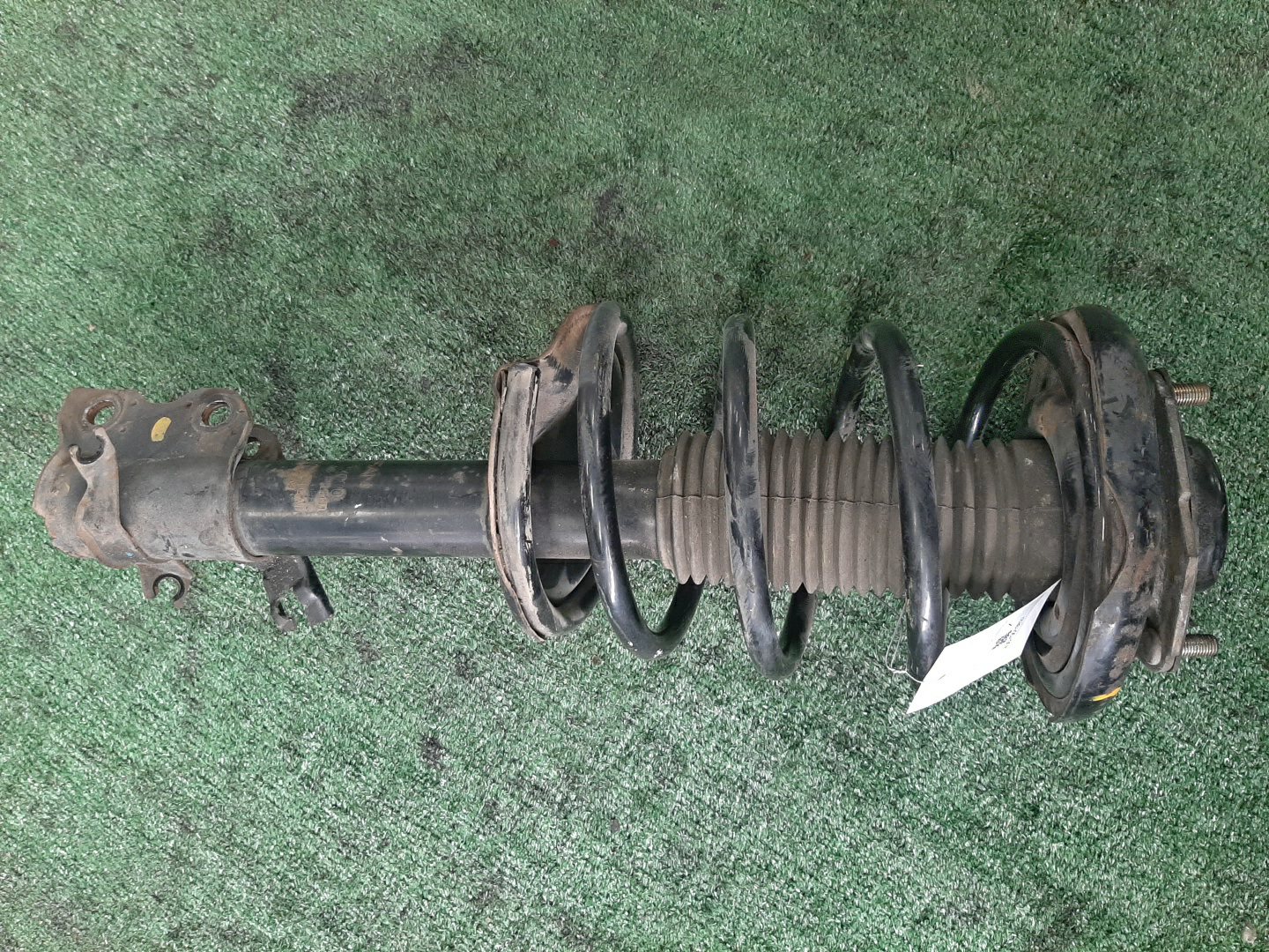 Стойка левая передняя NISSAN SERENA TNC24, TC24, RC24, PC24, PNC24, VC24, VNC24 QR20DE, QR25DE, SR20DE, YD25DDTI 1 ракурс