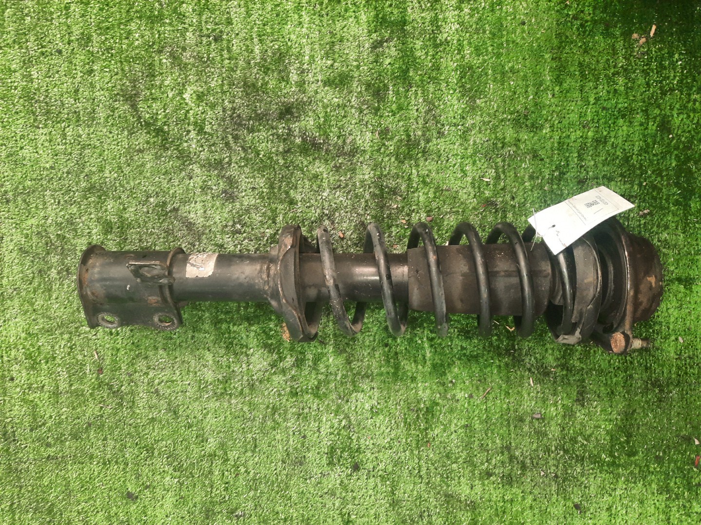 Стойка левая передняя MAZDA DEMIO DW3W, DW5W B3E, B3ME, B3, B5E, B5ME, B5 1 ракурс
