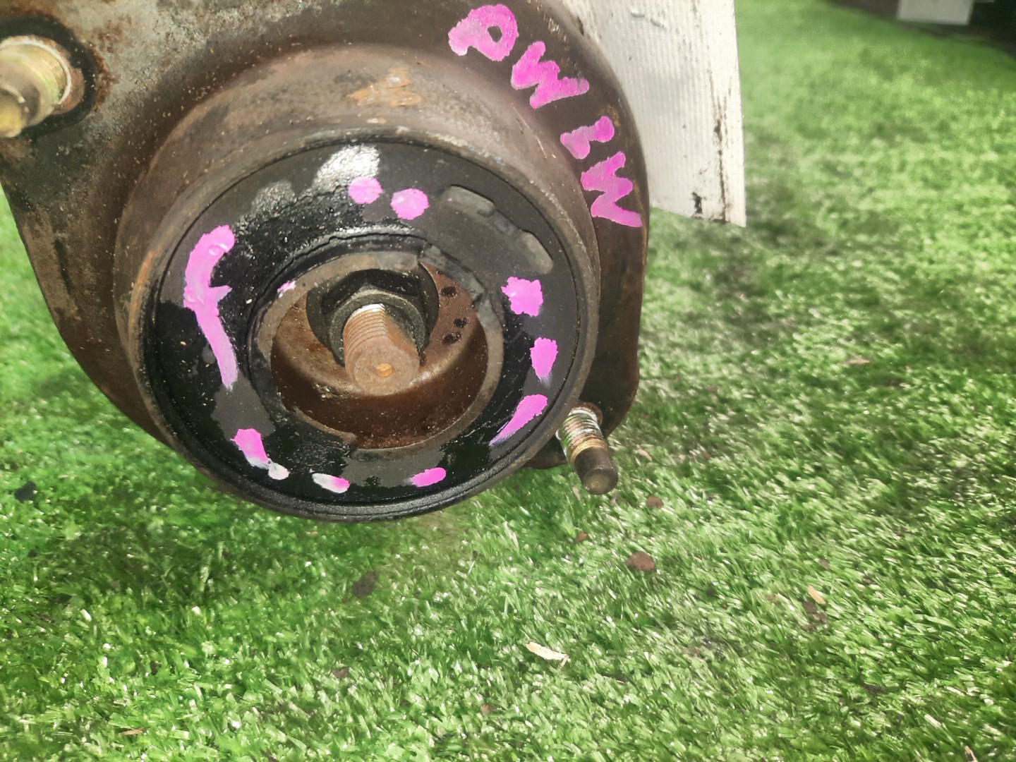 Стойка левая передняя MAZDA DEMIO DW3W, DW5W B3E, B3ME, B3, B5E, B5ME, B5 2 ракурс