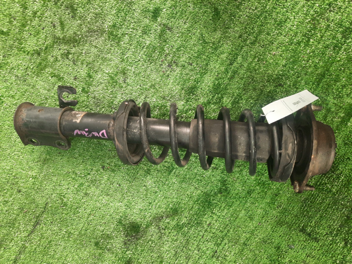 Стойка правая передняя MAZDA DEMIO DW3W, DW5W B3E, B3ME, B3, B5E, B5ME, B5 1 ракурс