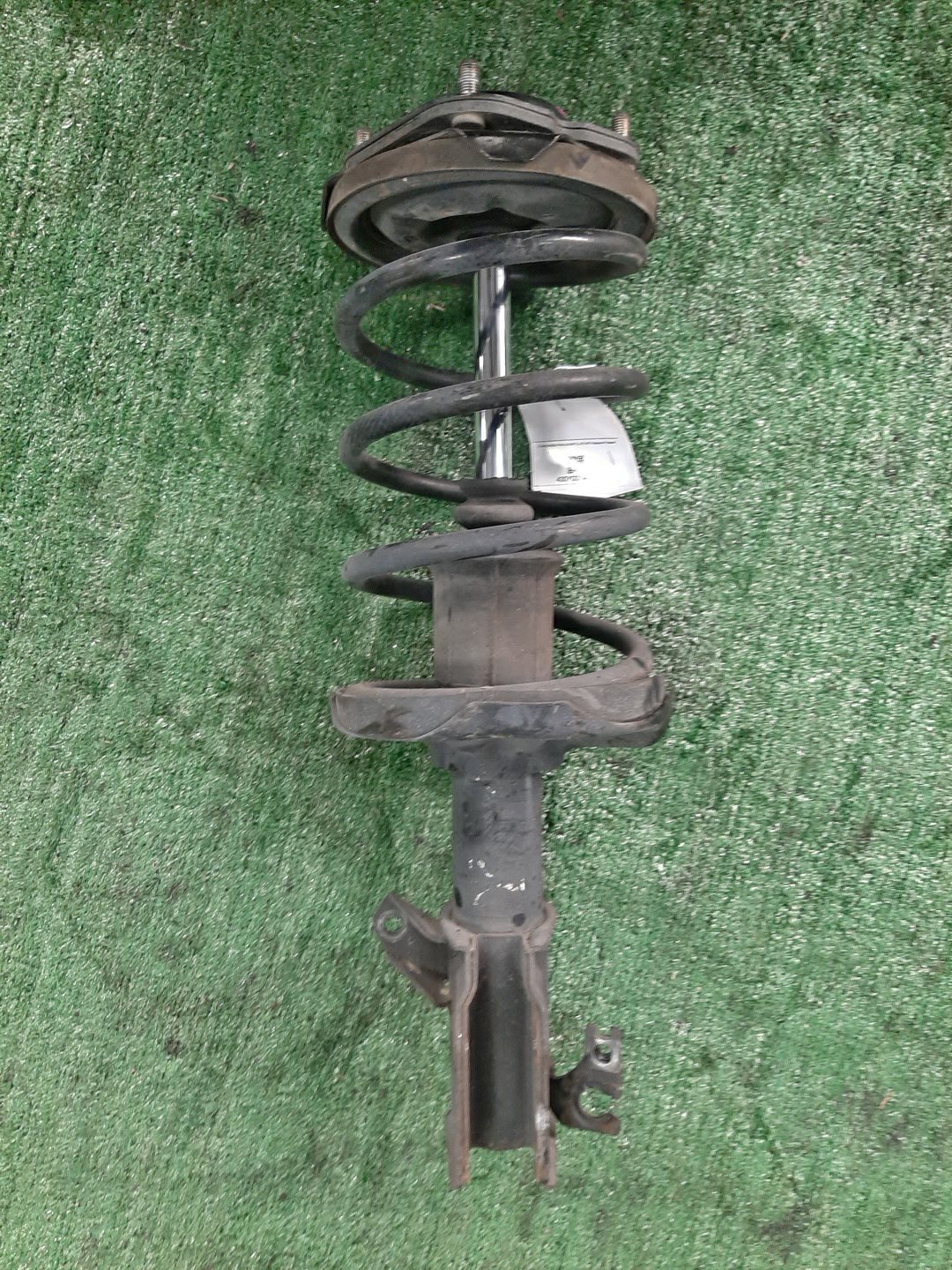 Стойка правая передняя MAZDA FAMILIA BJ5W, BJ5P, BJFW, BJ8W, BJ3P, BJFP ZL-DE, FS-ZE, FP-DE, B3 1 ракурс