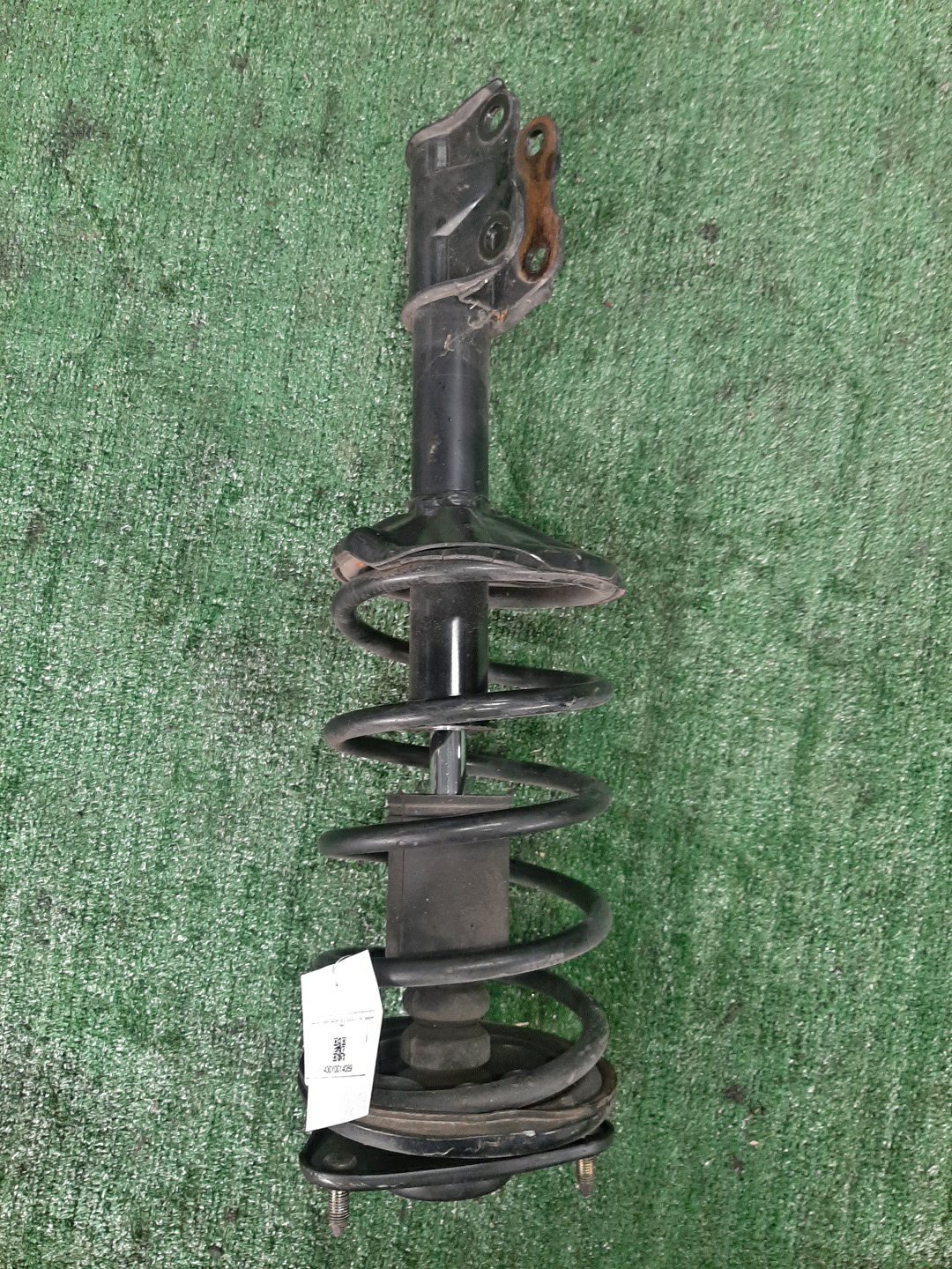 Стойка левая передняя MITSUBISHI LANCER CEDIA, LANCER CS2A, CS2W, CS5W, CS5A, CS2V 4G15, 4G93 1 ракурс Стойка левая передняя MITSUBISHI LANCER CEDIA, LANCER CS2A, CS2W, CS5W, CS5A, CS2V 4G15, 4G93 1 ракурс