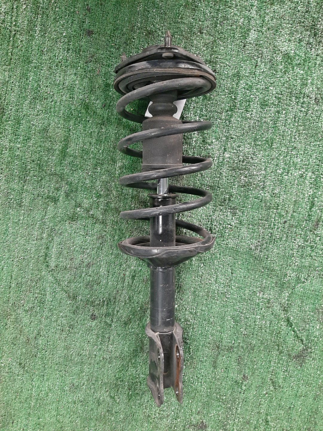 Стойка правая передняя MITSUBISHI LANCER CEDIA, LANCER CS2A, CS2W, CS5W, CS5A, CS2V 4G15, 4G93 1 ракурс Стойка правая передняя MITSUBISHI LANCER CEDIA, LANCER CS2A, CS2W, CS5W, CS5A, CS2V 4G15, 4G93 1 ракурс