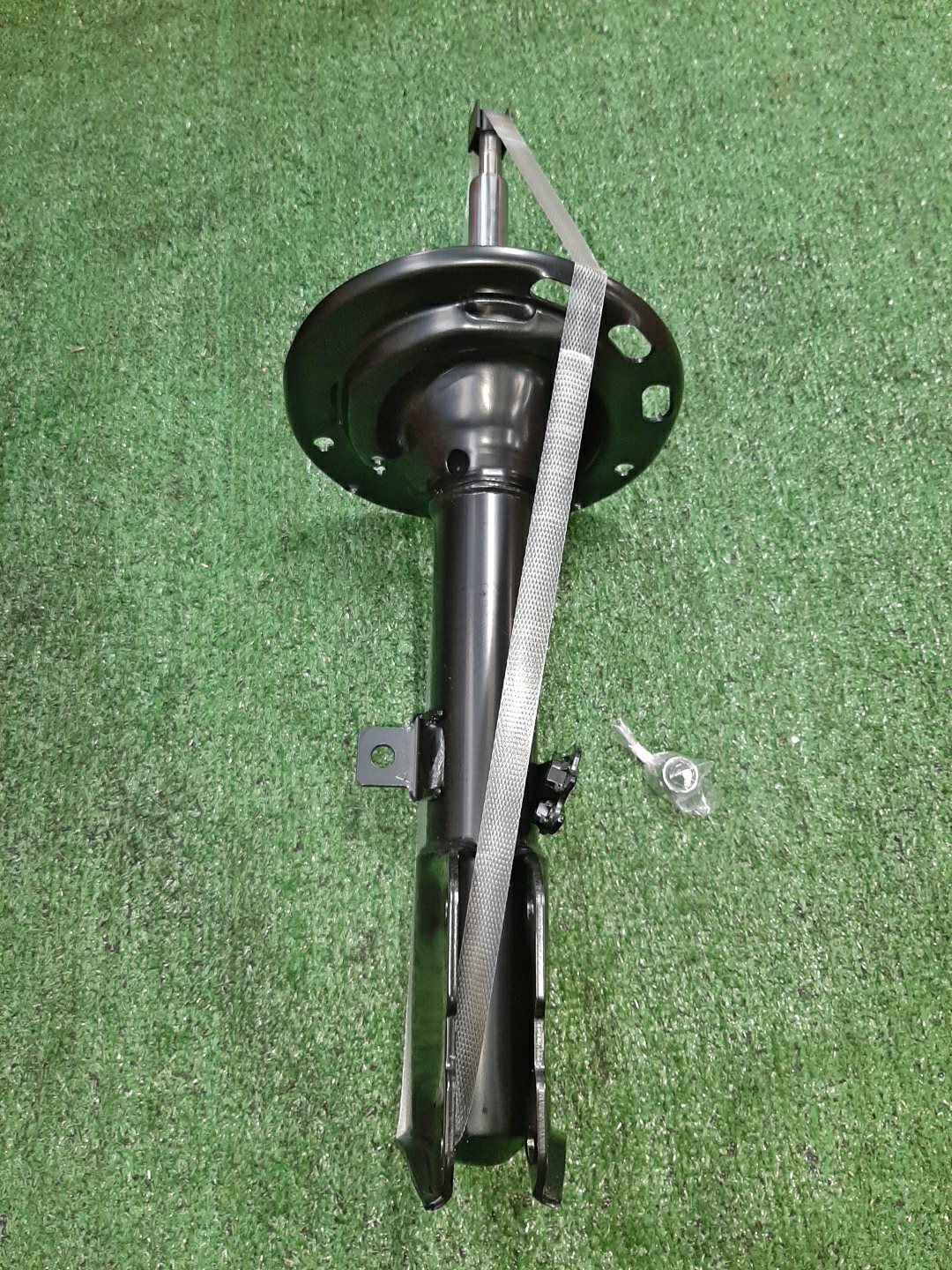 Стойка правая задняя TOYOTA CAMRY ACV40 339025 1 ракурс