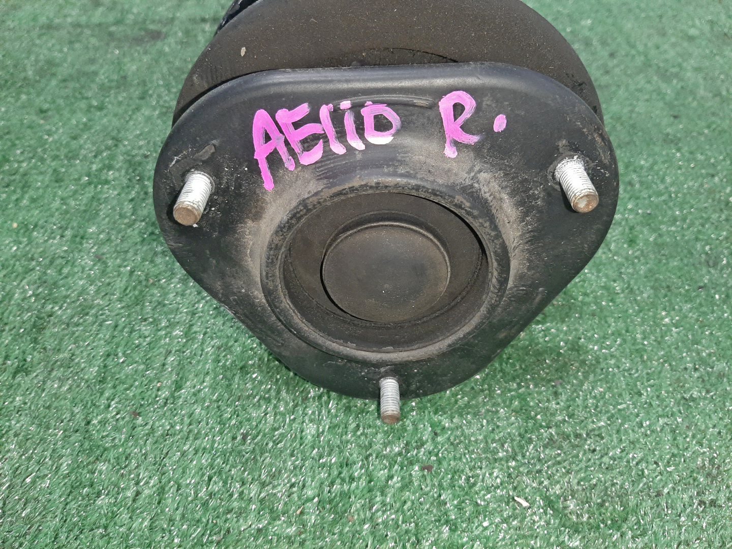 Стойка правая передняя TOYOTA CERES, COROLLA, COROLLA LEVIN, SPRINTER MARINO, SPRINTER, SPRINTER TRUENO AE100, AE110, EE101, EE111, EE108 5A-FE, 4E-FE, 3E 2 ракурс