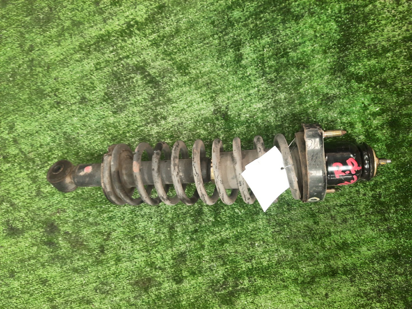Стойка правая задняя MITSUBISHI DION, LANCER CEDIA CR6W, CR9W, CR5W, CS5W 4G94, 4G63, 4G93, 4G93T 1 ракурс
