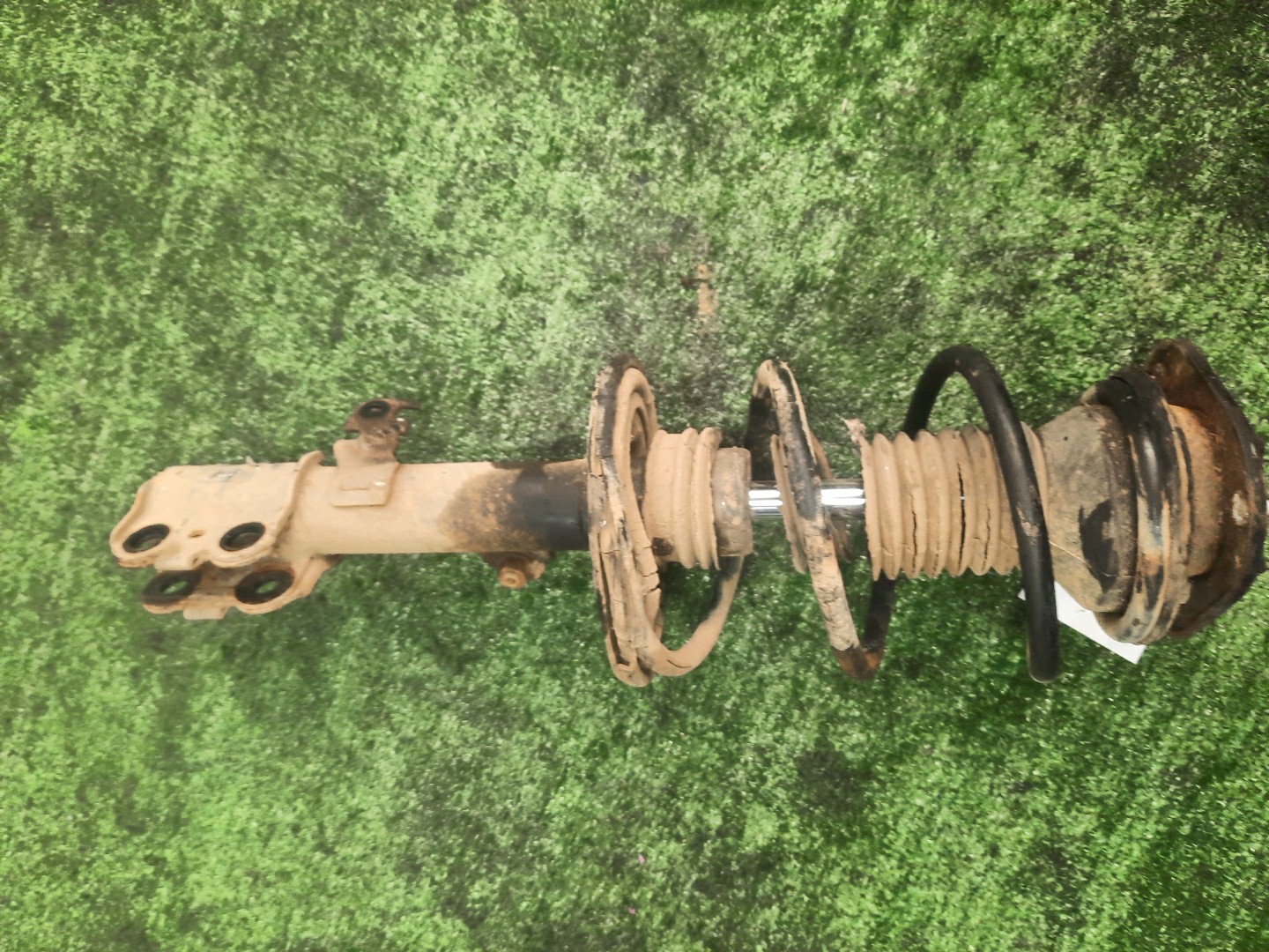 Стойка левая передняя TOYOTA COROLLA, PREMIO, COROLLA SPACIO, WISH, ALLION, COROLLA FIELDER, ALLEX, COROLLA RUNX, WILL VS, COROLLA  AXIO ZZE124, NZE121, NZE120, ZZE122, NZE124, CE121, ZRT265, ZZT240, NZT240, ZRT260, ZZT245, NZT260, ZRT261, NZE121N, Z
