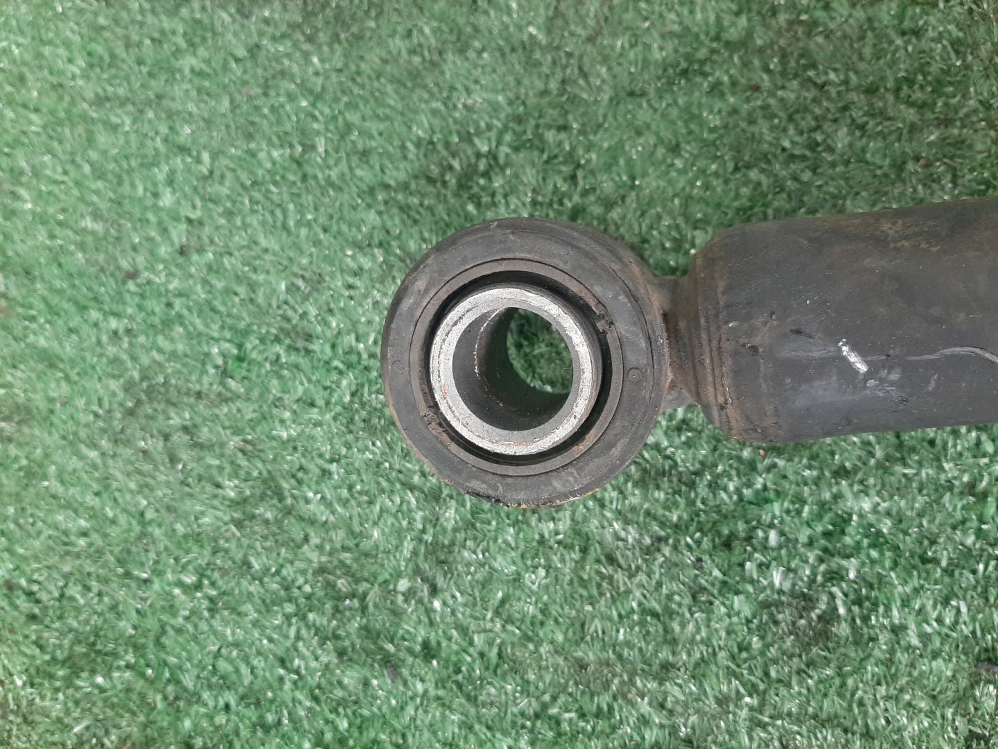 Стойка правая задняя TOYOTA COROLLA, OPA, PREMIO, COROLLA SPACIO, VISTA, ALLION, COROLLA FIELDER, ALLEX, COROLLA RUNX, SIENTA, WILL VS, VISTA ARDEO, COROLLA  AXIO NZE121, NZE120, NZE141, ZZE122, CE121, ZZE123, ACT10, ZCT10, ZZT240, NZT240, AZT240, NZ