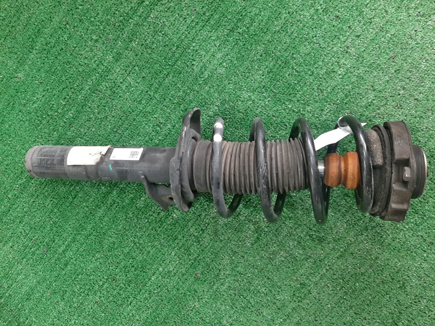 Стойка правая передняя VOLKSWAGEN SHARAN 7N1 CAVA 7N0413031J 1 ракурс Стойка правая передняя VOLKSWAGEN SHARAN 7N1 CAVA 7N0413031J 1 ракурс