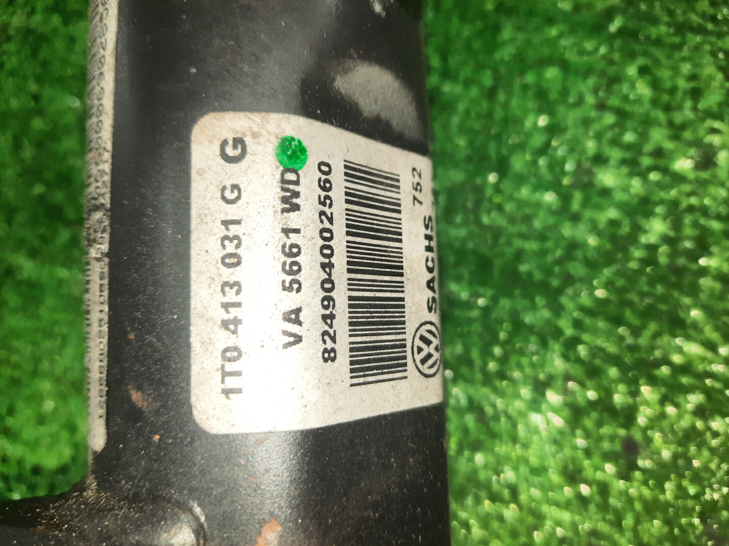 Стойка левая передняя VOLKSWAGEN GOLF 1K1 CAX 1T0413031G 3 ракурс
