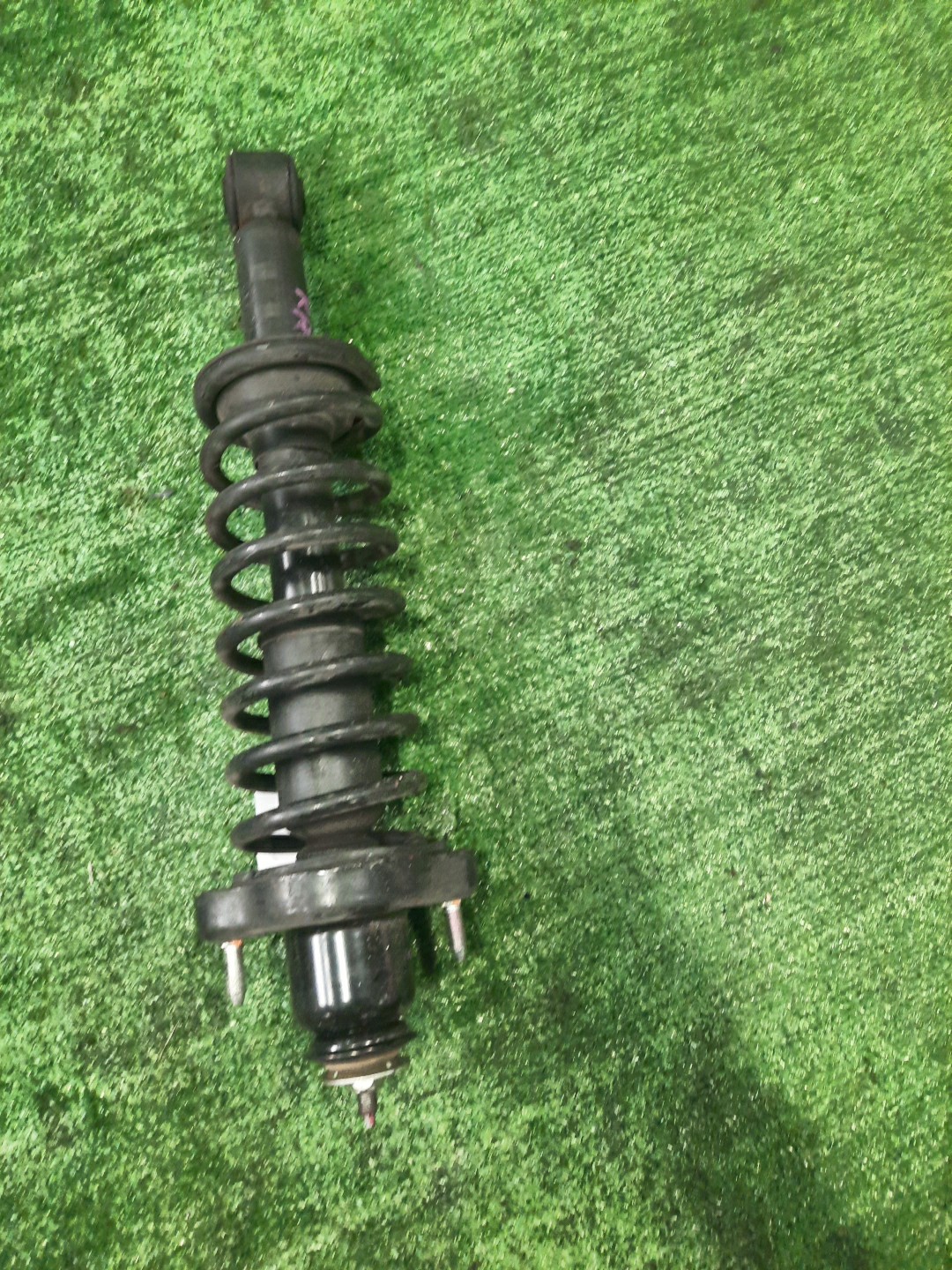 Стойка правая задняя MITSUBISHI GALANT FORTIS CX6A, CX4A, CX3A, CY4A, CY3A, CY6A 4J10, 4B11, 4B10 1 ракурс Стойка правая задняя MITSUBISHI GALANT FORTIS CX6A, CX4A, CX3A, CY4A, CY3A, CY6A 4J10, 4B11, 4B10 1 ракурс