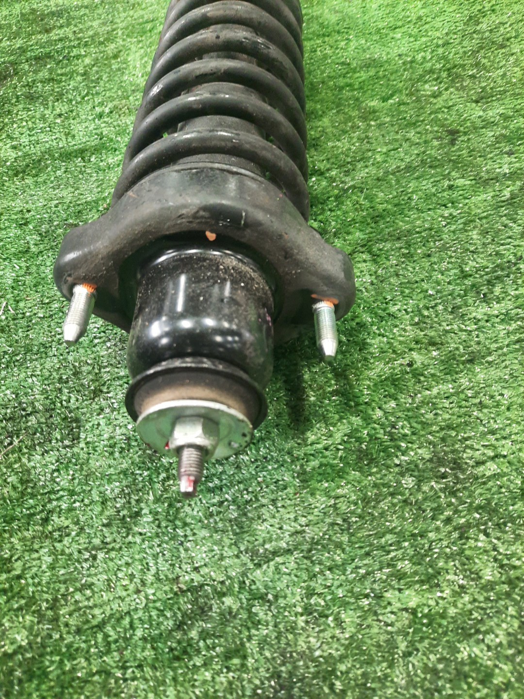 Стойка правая задняя MITSUBISHI GALANT FORTIS CX6A, CX4A, CX3A, CY4A, CY3A, CY6A 4J10, 4B11, 4B10 2 ракурс Стойка правая задняя MITSUBISHI GALANT FORTIS CX6A, CX4A, CX3A, CY4A, CY3A, CY6A 4J10, 4B11, 4B10 2 ракурс