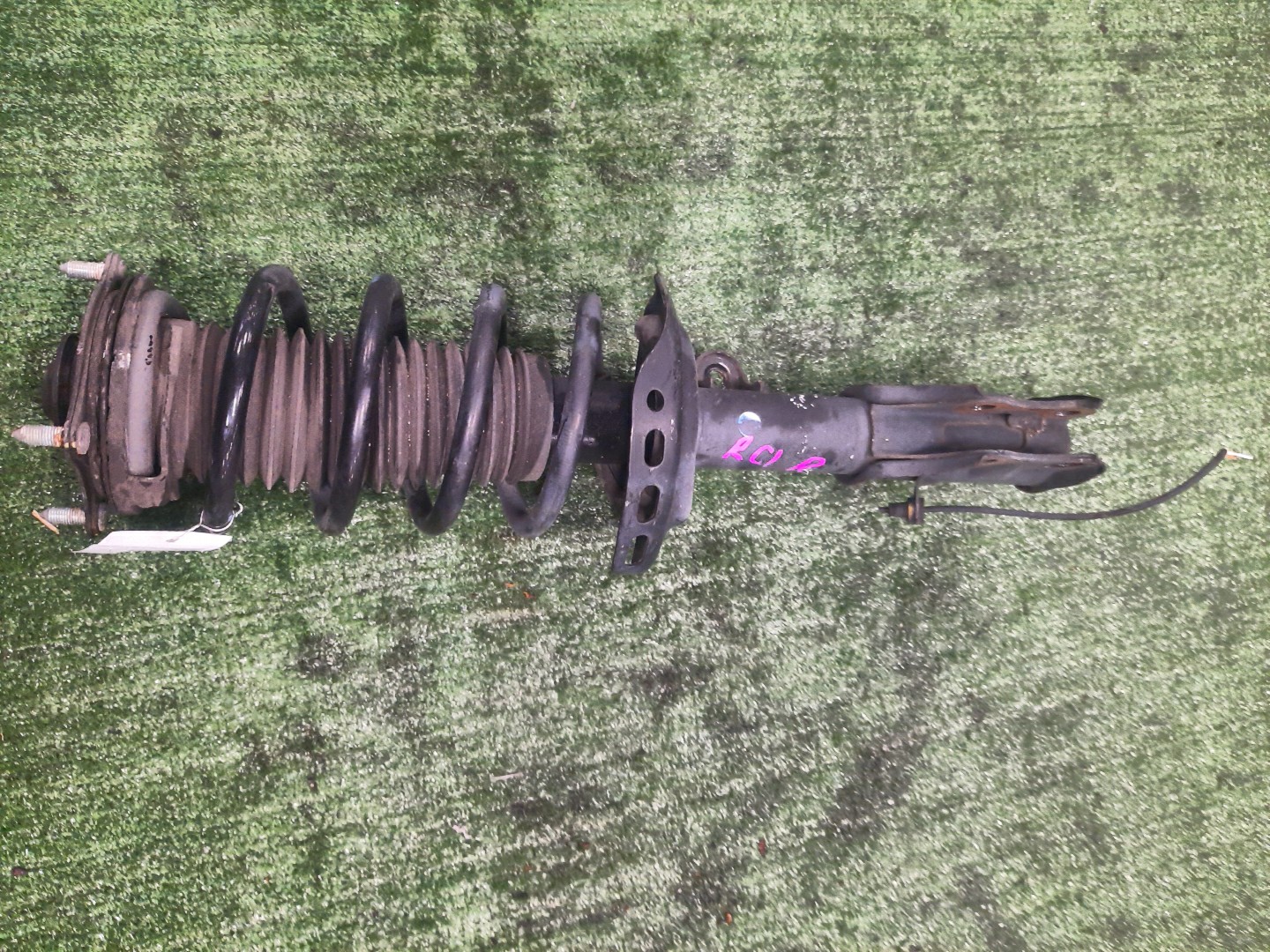 Стойка правая передняя HONDA ODYSSEY RC1 K24W 1 ракурс