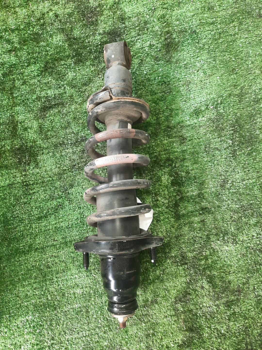 Стойка правая задняя HONDA STREAM RN2, RN1, RN3, RN4, RN5 D17A, K20A, K20B 1 ракурс