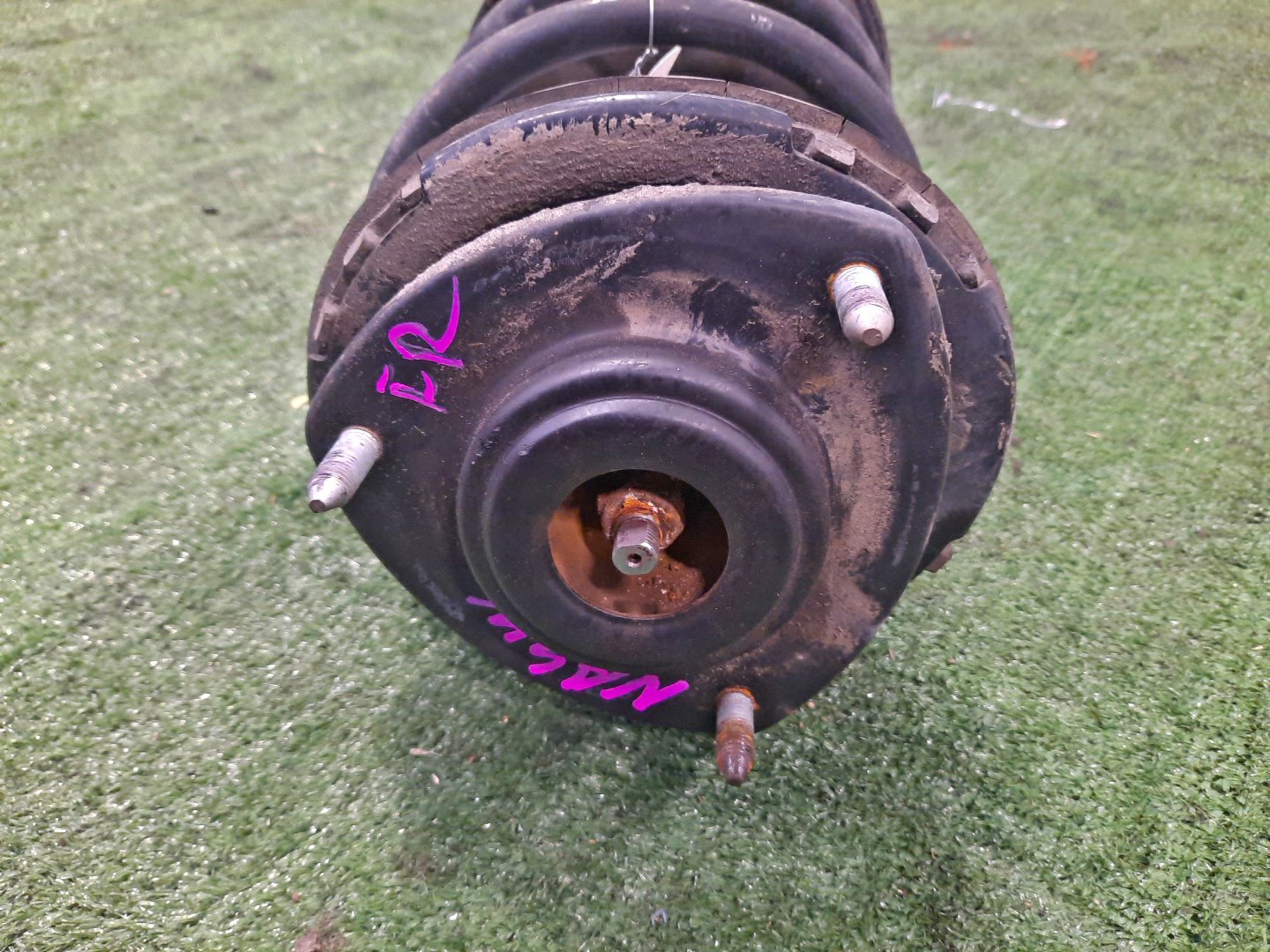 Стойка правая передняя MITSUBISHI CHARIOT GRANDIS, GRANDIS NA4W 4G69 2 ракурс