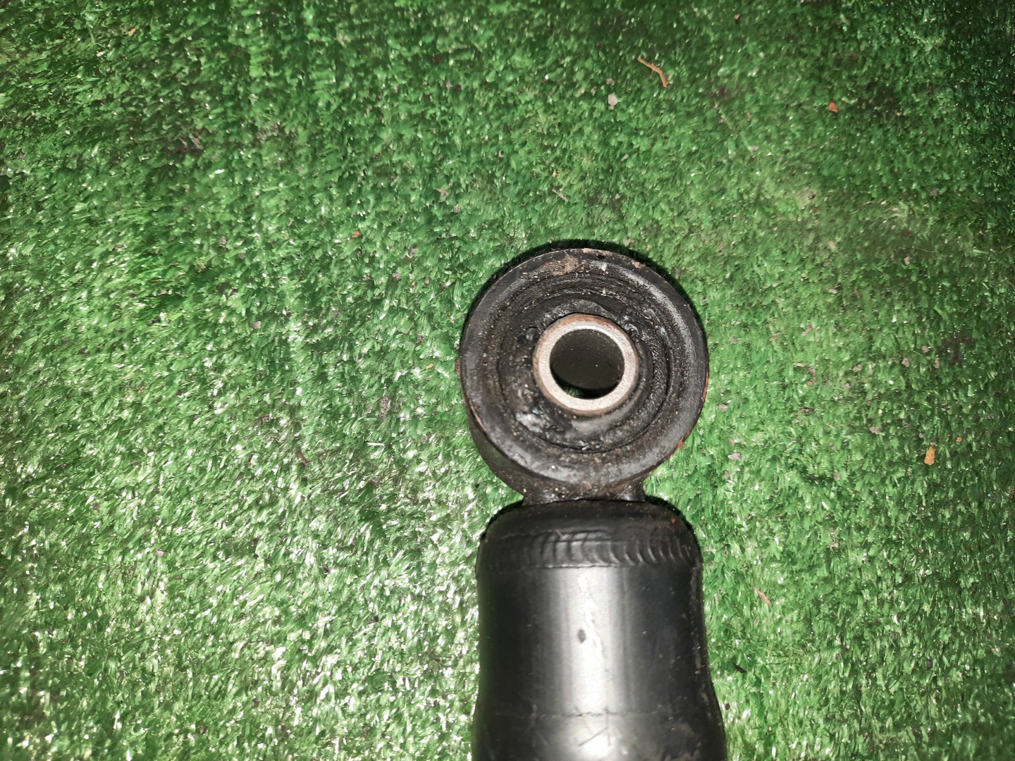 Стойка правая передняя TOYOTA CELSIOR UCF31 3UZ-FE 3 ракурс