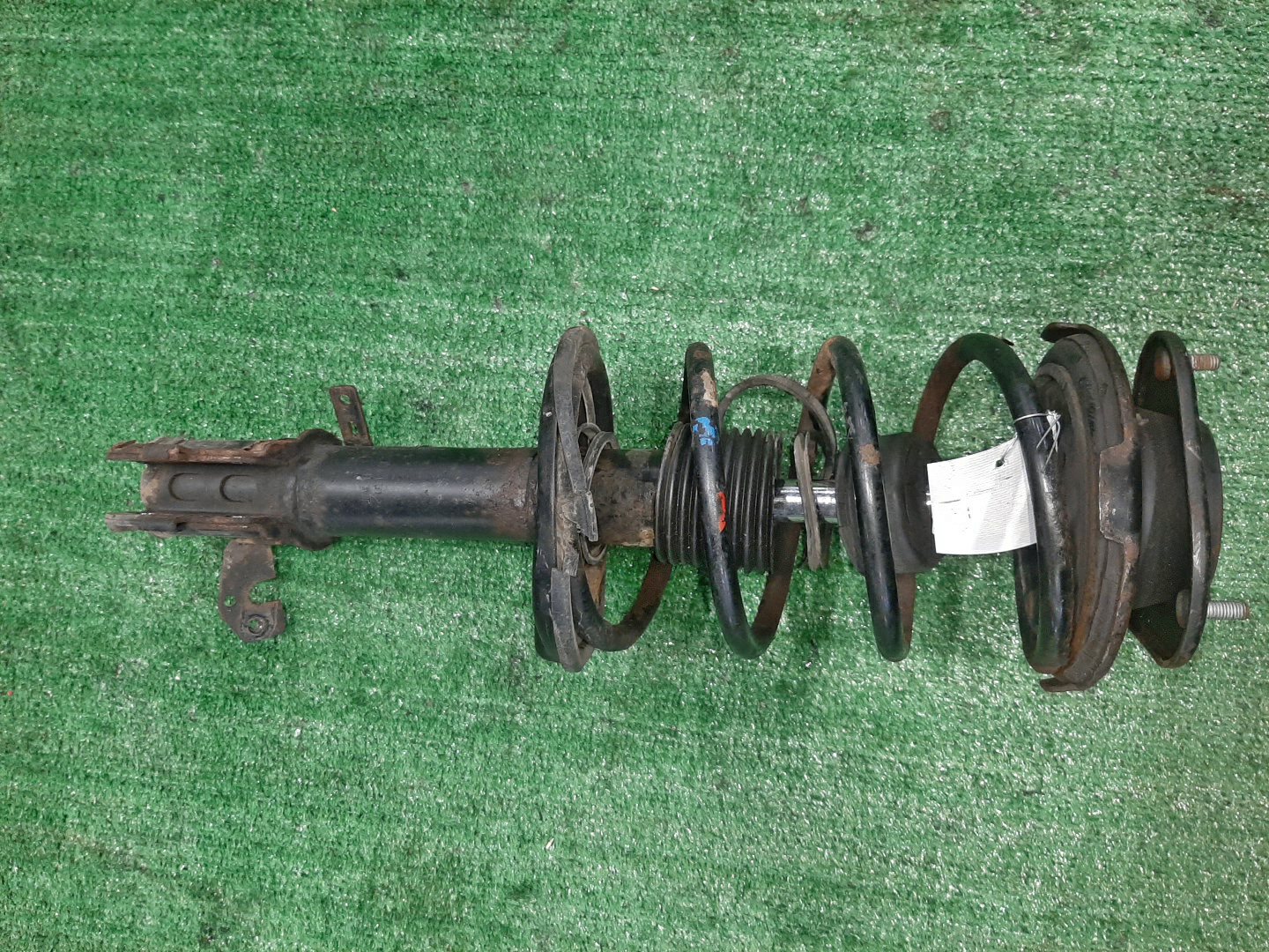 Стойка правая передняя TOYOTA SPRINTER CARIB, CERES, COROLLA, COROLLA LEVIN, SPRINTER MARINO, COROLLA SPACIO, SPRINTER, SPRINTER TRUENO AE111G, AE101, AE111, AE111N 4A-FE 1 ракурс