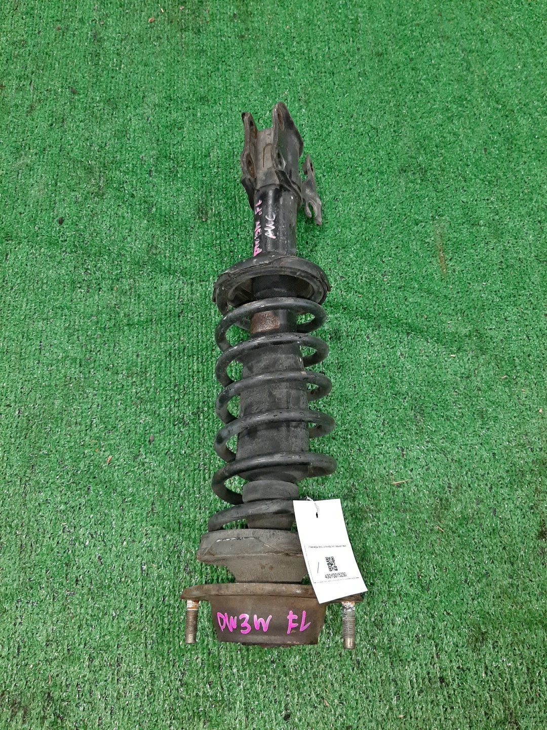 Стойка левая передняя MAZDA DEMIO DW3W, DW5W B3E, B3ME, B3, B5E, B5ME, B5 1 ракурс